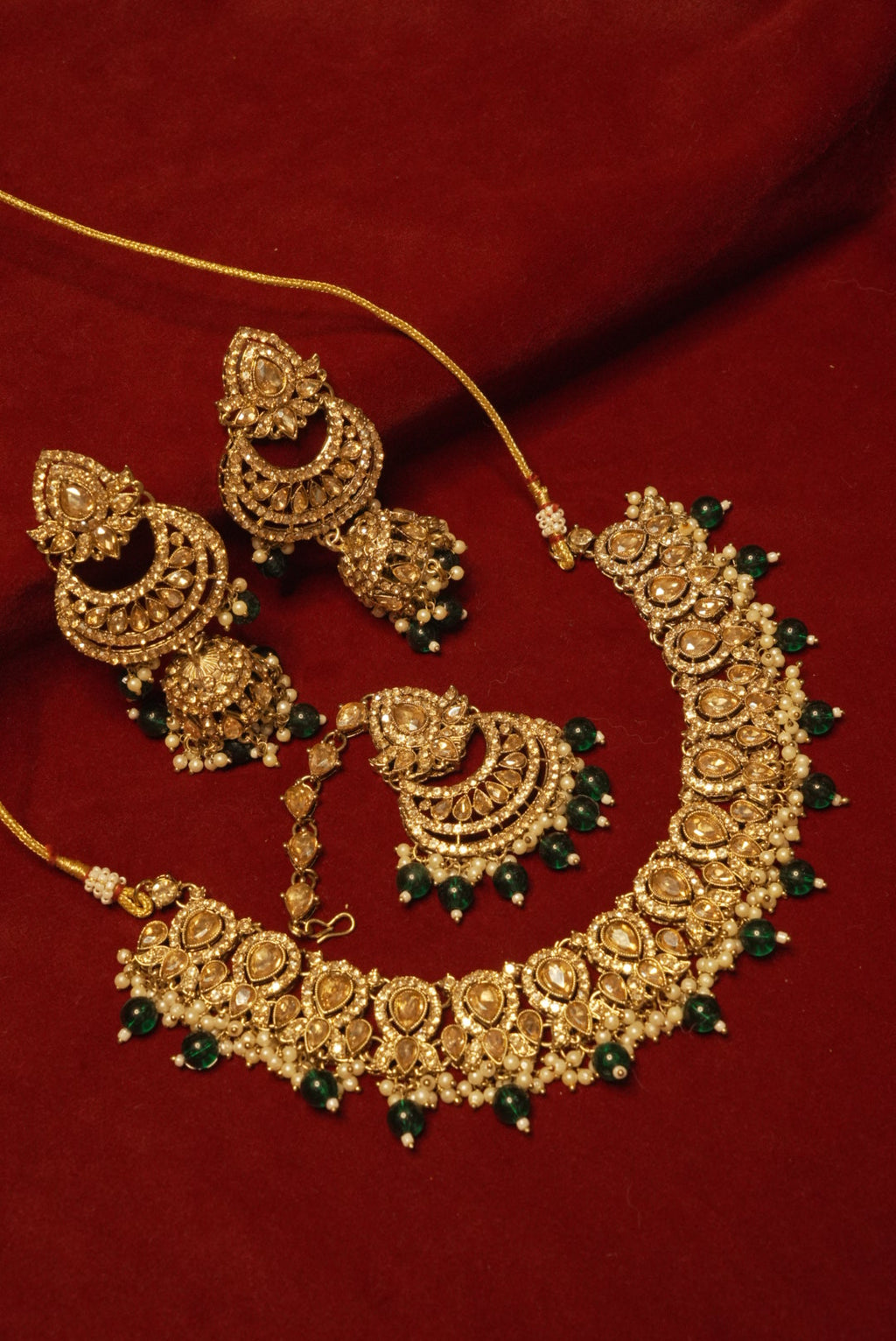 Green Pakistani Style Sleek Necklace With Mang Tikka & Long Earrings