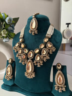 High Quality Designer Heavy Look Necklace With Long Earrings & Mang Tikka
