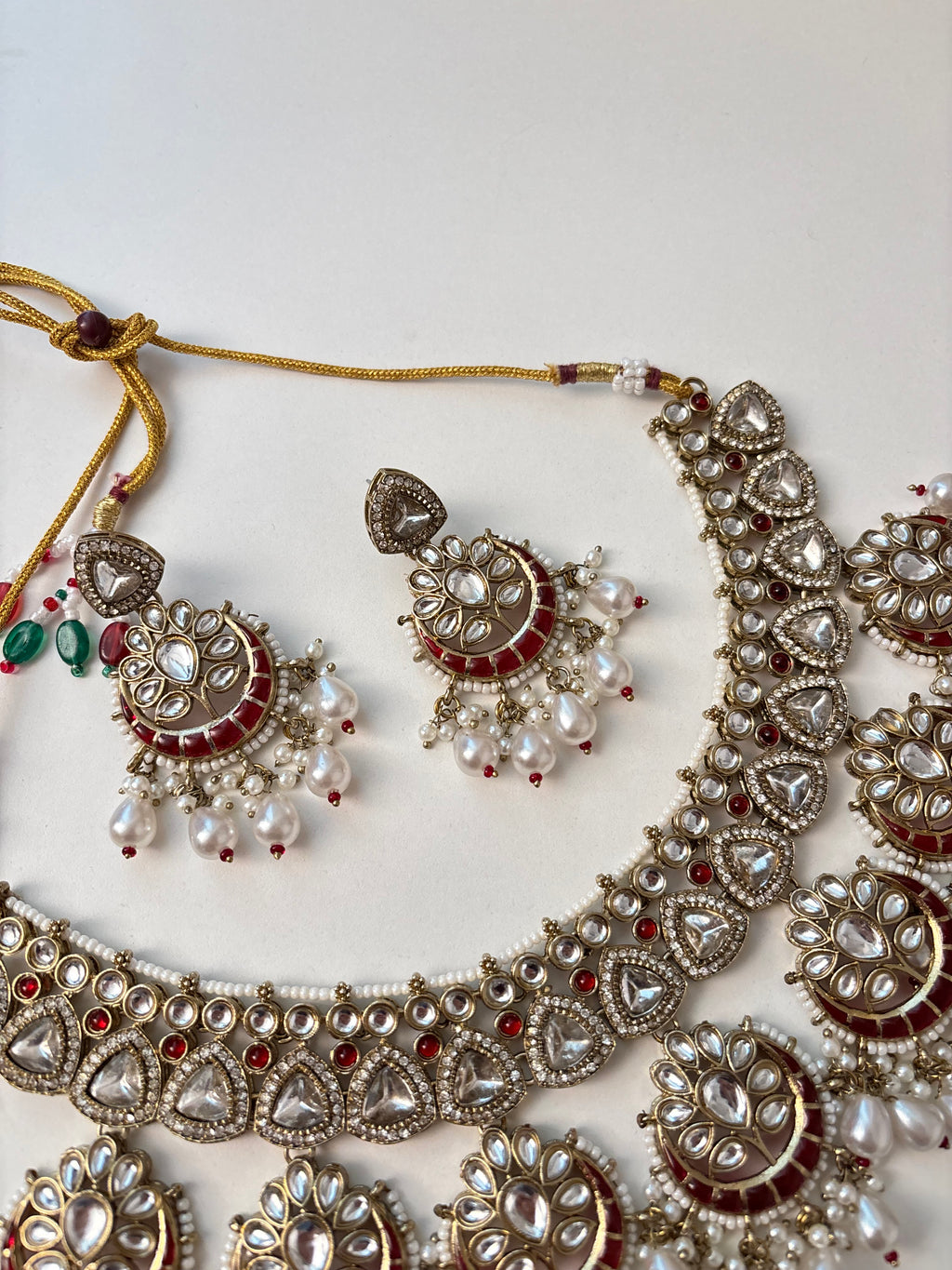 Premium Heavy Look Premium Necklace With Mang Tikka & Earrings (Maroon)