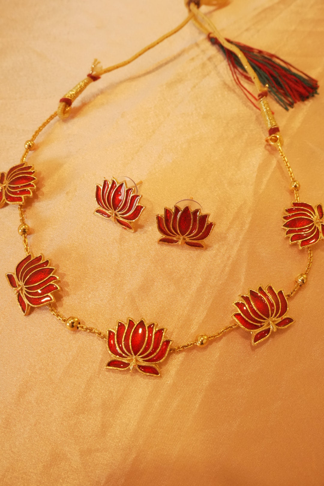 Maroon Lotus Necklace With Stud