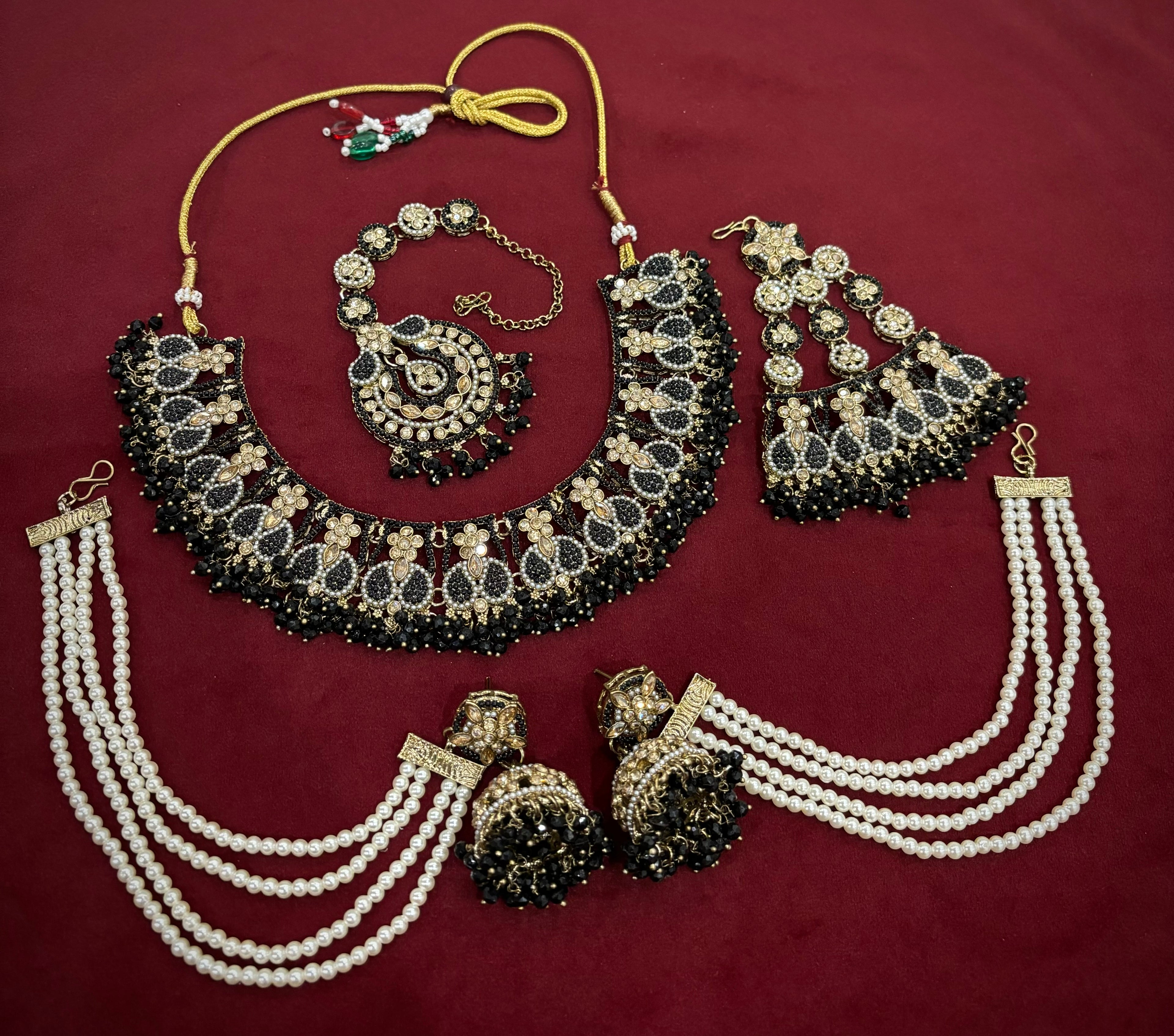 Royal Mughal Black Necklace With Mang Tikka & Earrings Side Layers & Passa