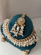 Heavy Look Choker Set With Mang Tikka & Long Jhumkas
