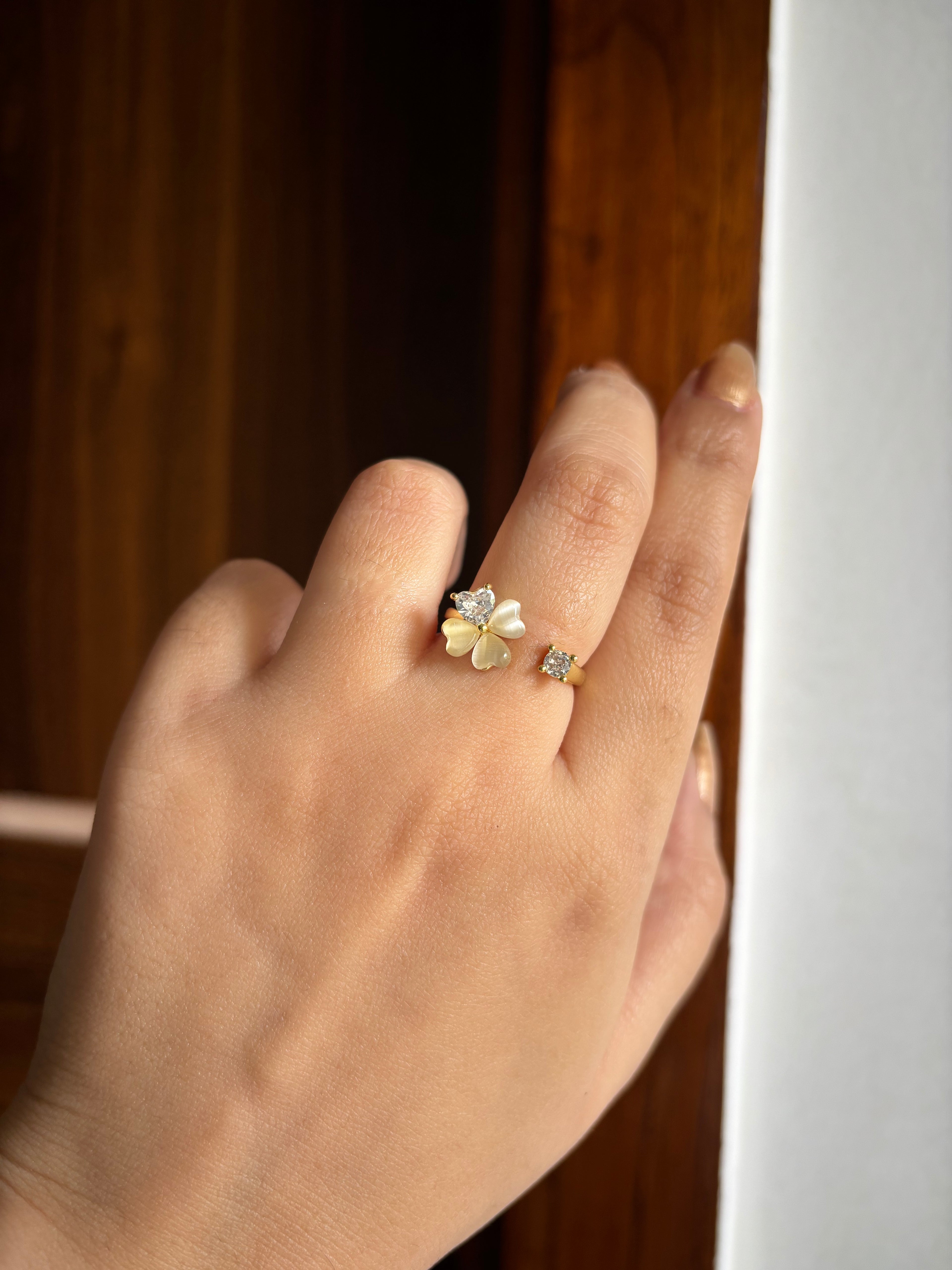 Daisy Soilitare Adjustable Ring