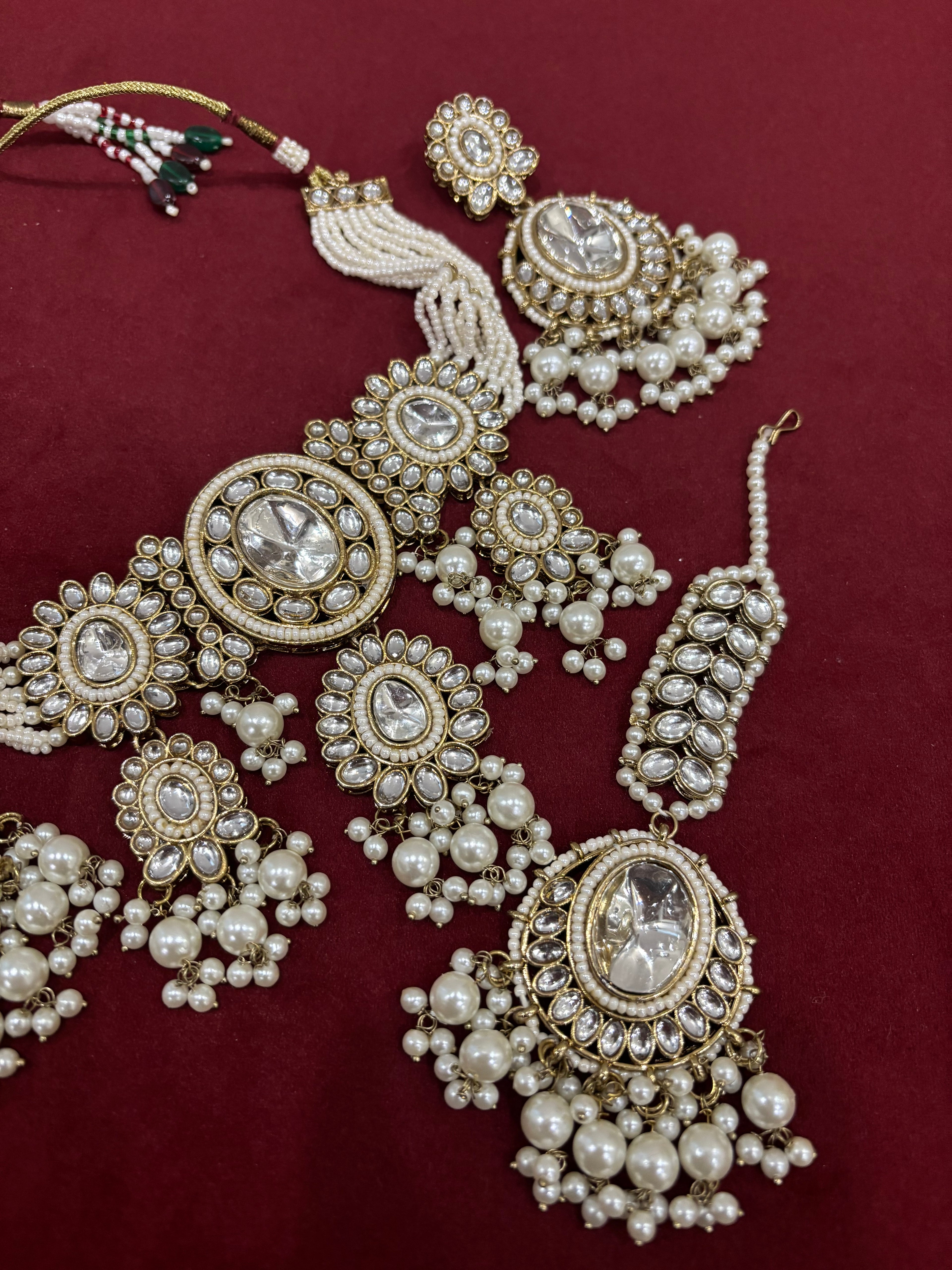 Neeti Ivory Heavy Look Choker Set With Mang Tikka & Earrings