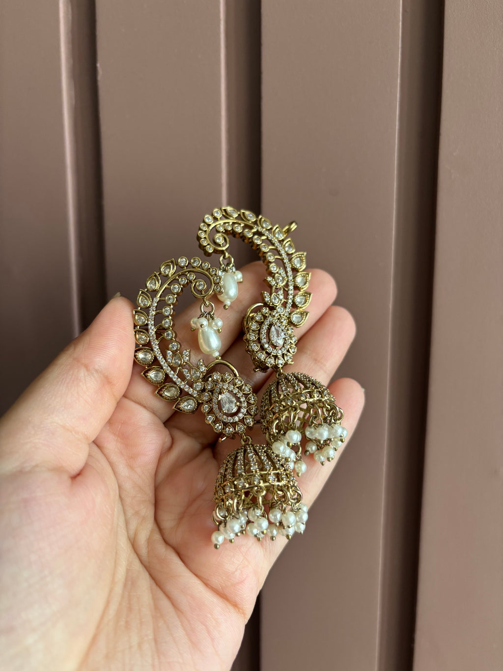 Premium Classy American Diamond & Monazite Work Earcuff