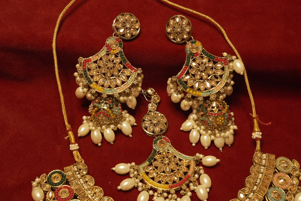 Multi Necklace With Mang Tikka & Long Earrings