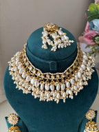 Heavy Look Choker Set With Mang Tikka & Long Jhumkas