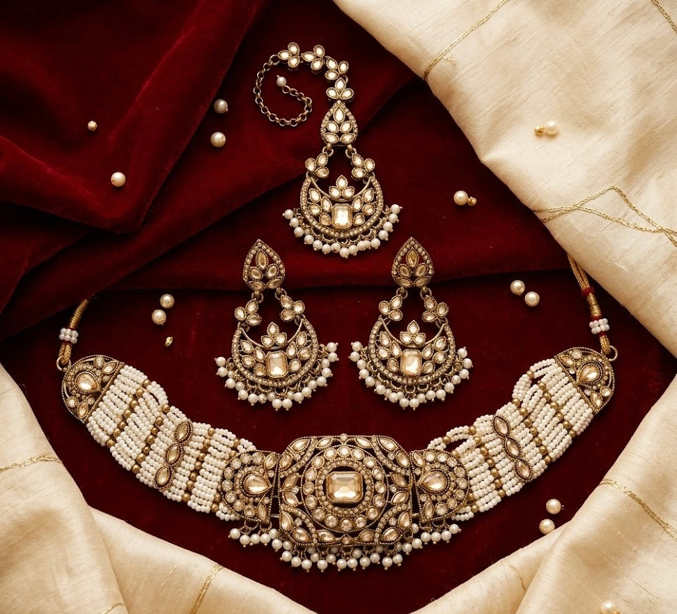 Pankhuri Choker Set With Mang Tikka & Earrings